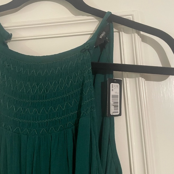 Xs RW dress. New with tags, Green Summer Dress - Picture 3 of 3